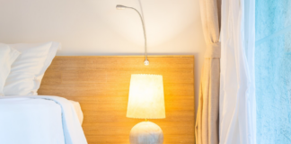 Jak vám může neviditelné elektrické pole v bytě ovlivňovat spánek?