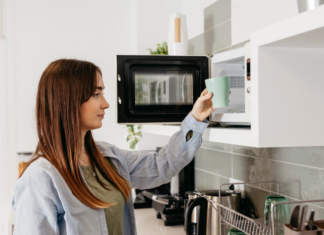 Které domácí návyky vás stojí nejvíc peněz, aniž si toho všimnete Které domácí návyky vás stojí nejvíc peněz, aniž si toho všimnete